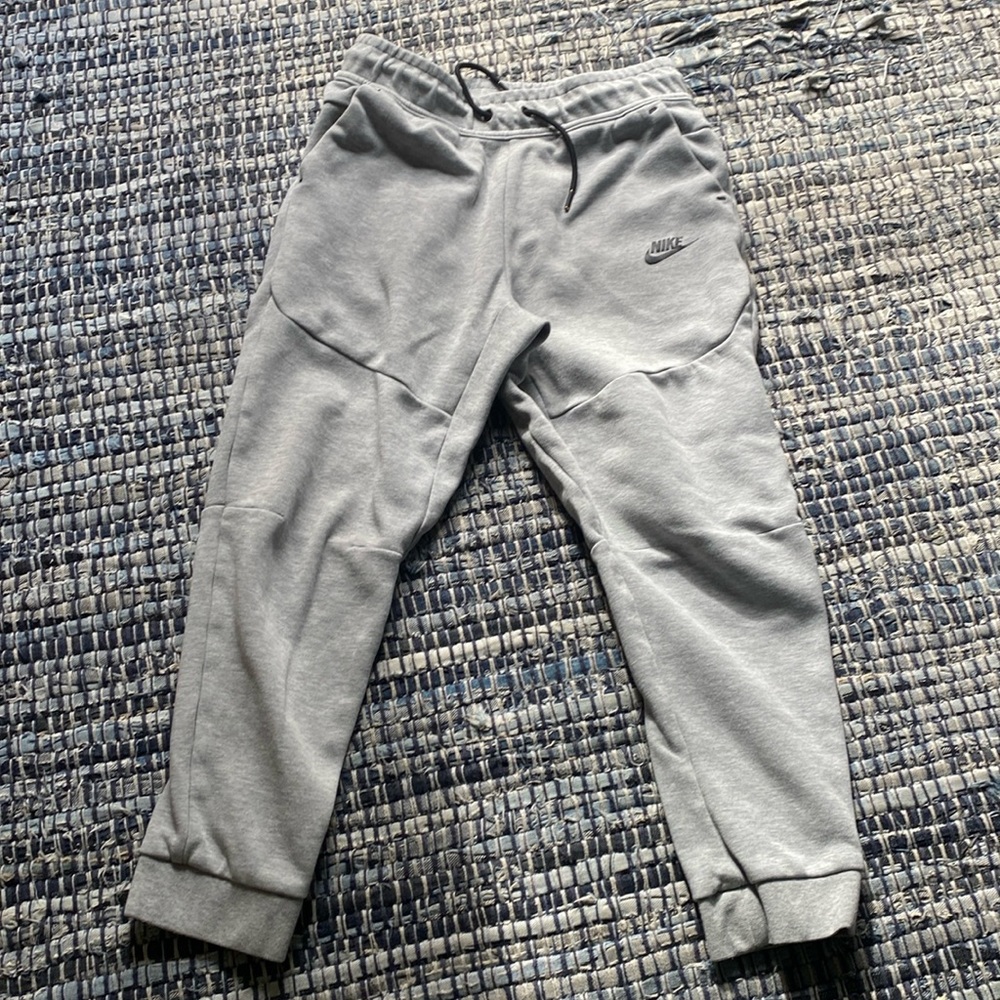 Nike Tech Sweatpants used